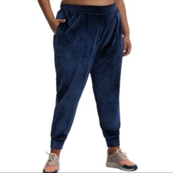 Luxe Velour Jogger - Picture 2 of 4